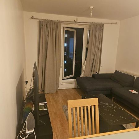Big Double Room With Bathroom In 2 Bedroom Flat Kitchen Is Shared Harrow on the Hill Zewnętrze zdjęcie