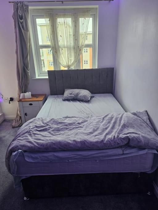 Big Double Room With Bathroom In 2 Bedroom Flat Kitchen Is Shared Harrow on the Hill Zewnętrze zdjęcie
