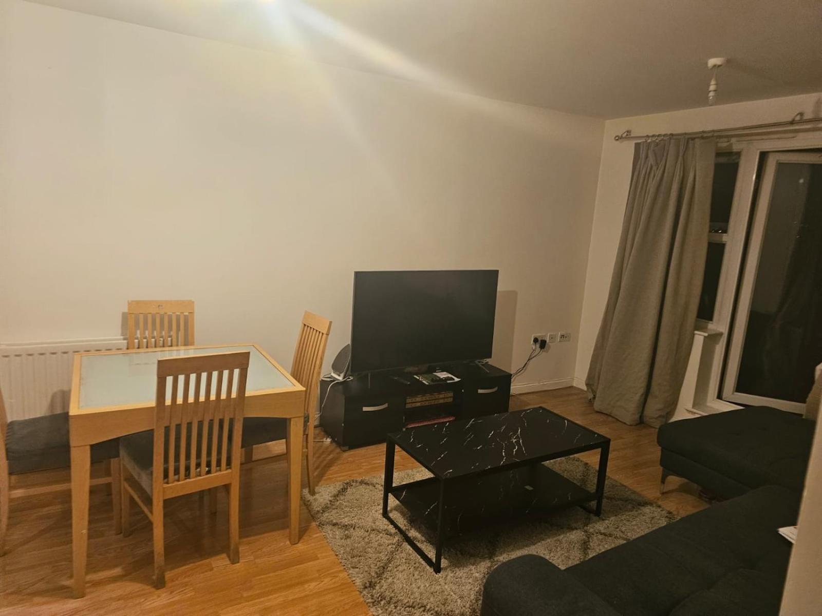 Big Double Room With Bathroom In 2 Bedroom Flat Kitchen Is Shared Harrow on the Hill Zewnętrze zdjęcie