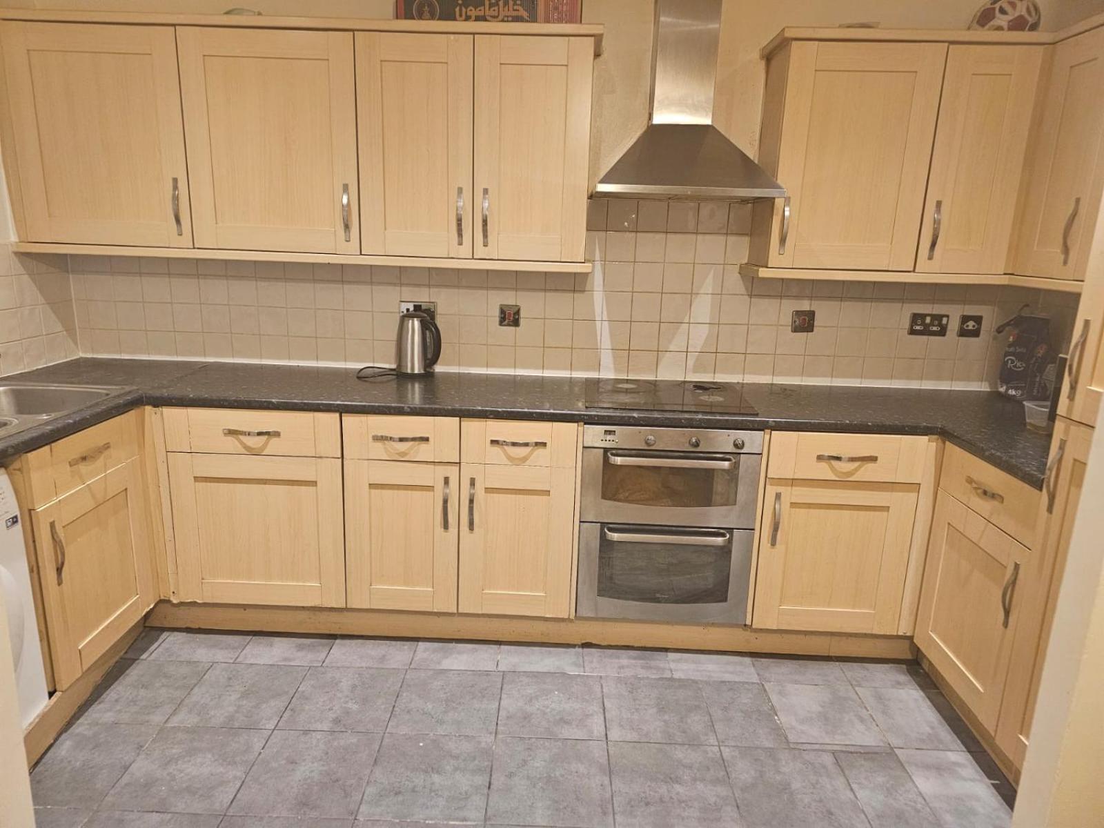 Big Double Room With Bathroom In 2 Bedroom Flat Kitchen Is Shared Harrow on the Hill Zewnętrze zdjęcie